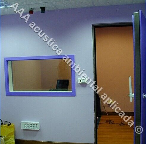 Visor acustico y puerta insonorizada Visor acustico y puerta insonorizada Girona